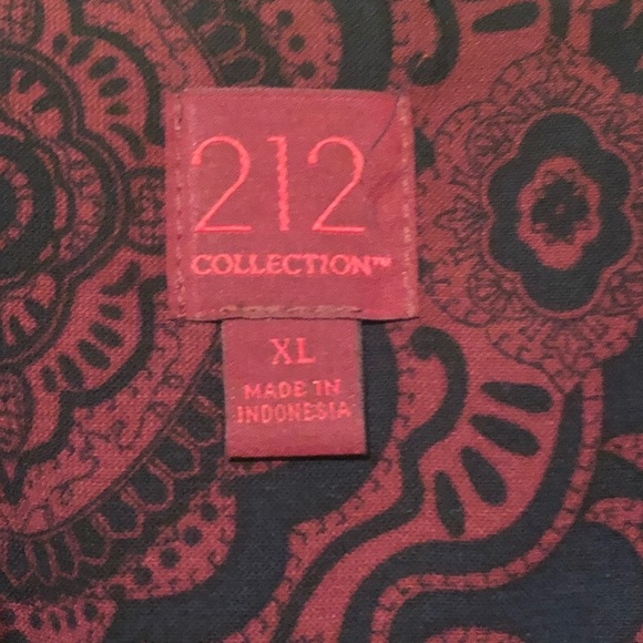 Button Up Blouse 🥀🖤❤️ - Picture 4 of 5